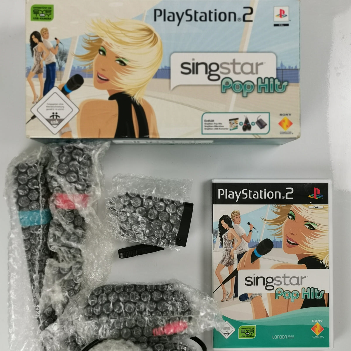 SingStar Pop Hits + 2 Microphone [PS2]