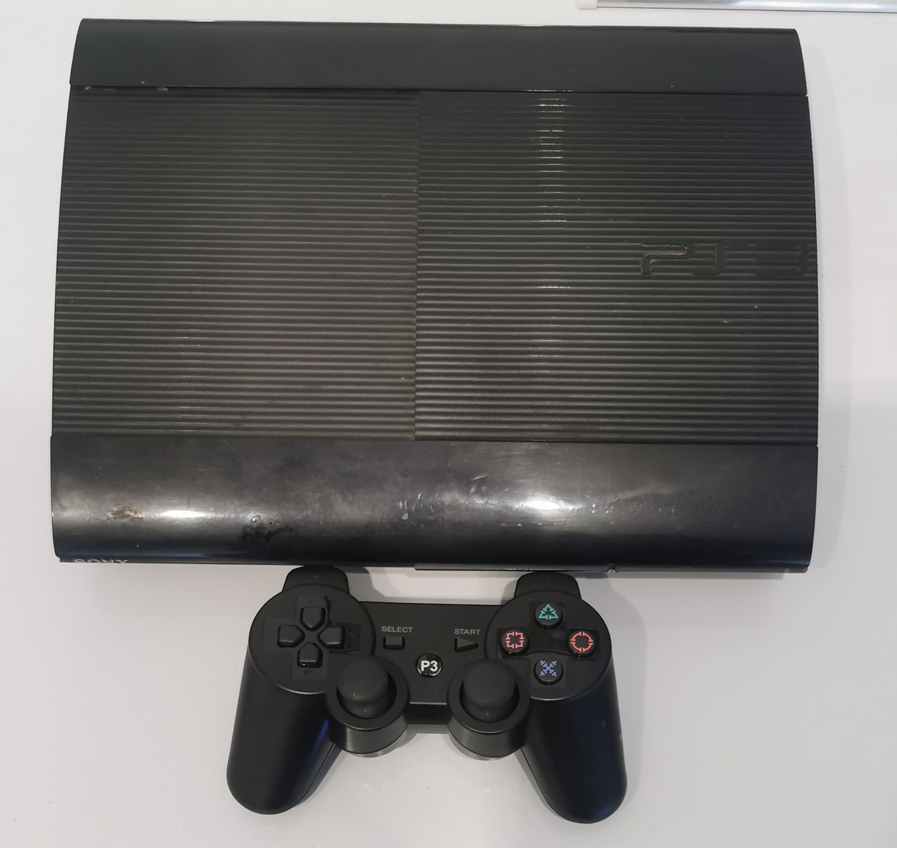 PlayStation 3 Konsole Super Slim 500 GB (inkl. DualShock 3 Wireless Controller) [Gut]
