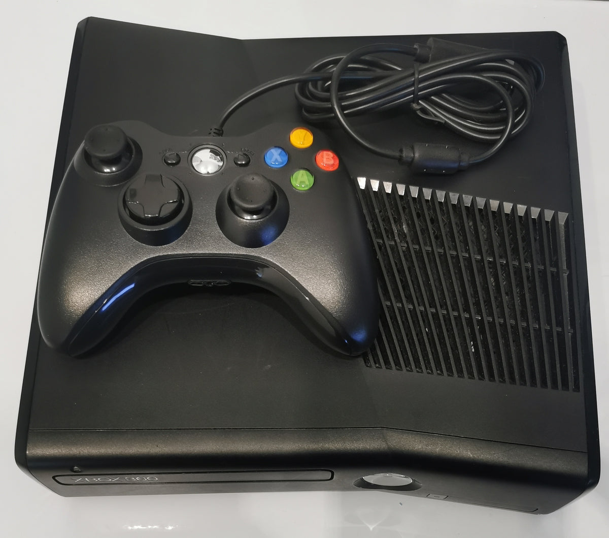Xbox 360 Konsole Slim 250 GB schwarz matt [Gut]