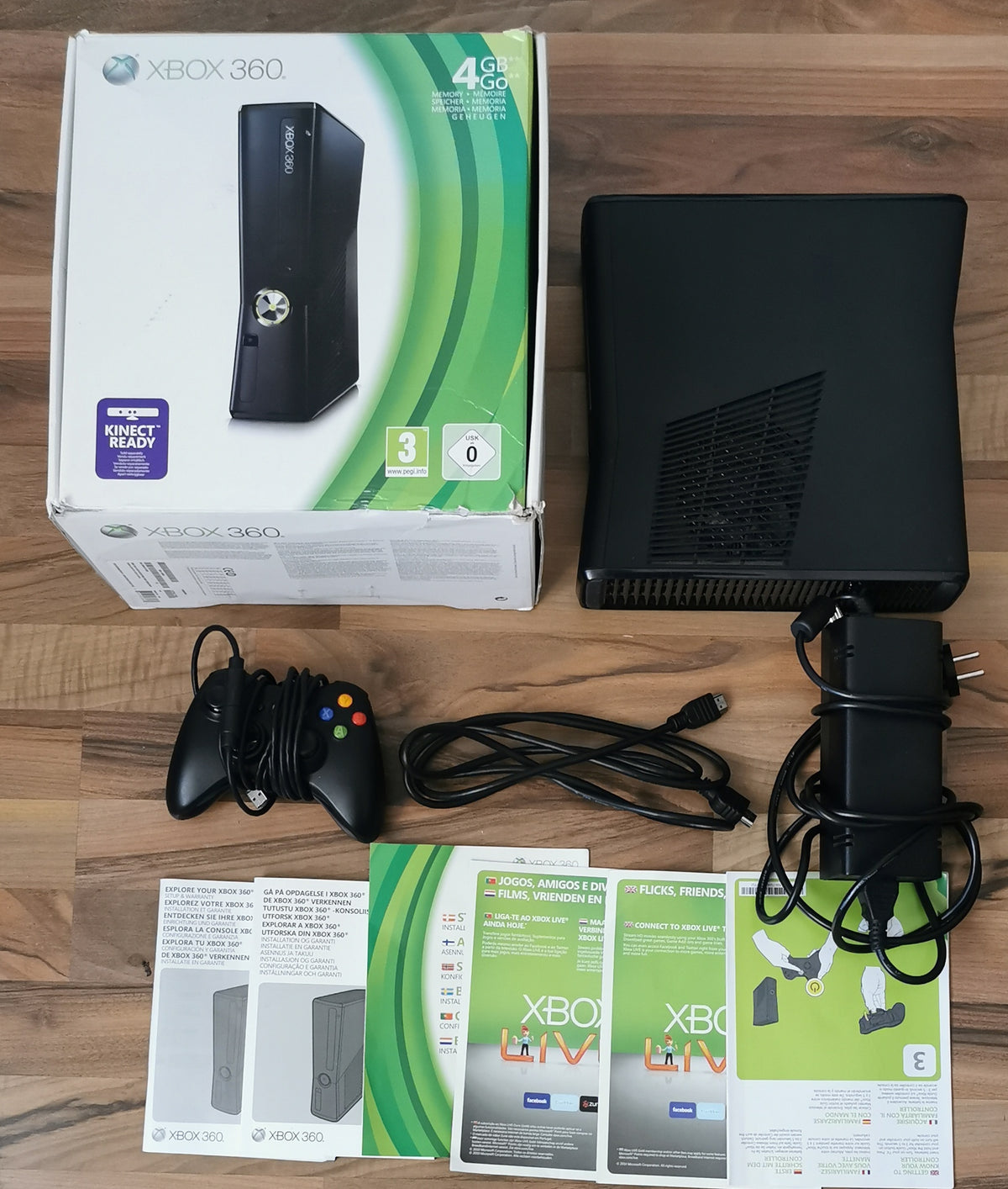 Xbox 360 Konsole Slim 4 GB schwarz matt [Gut]