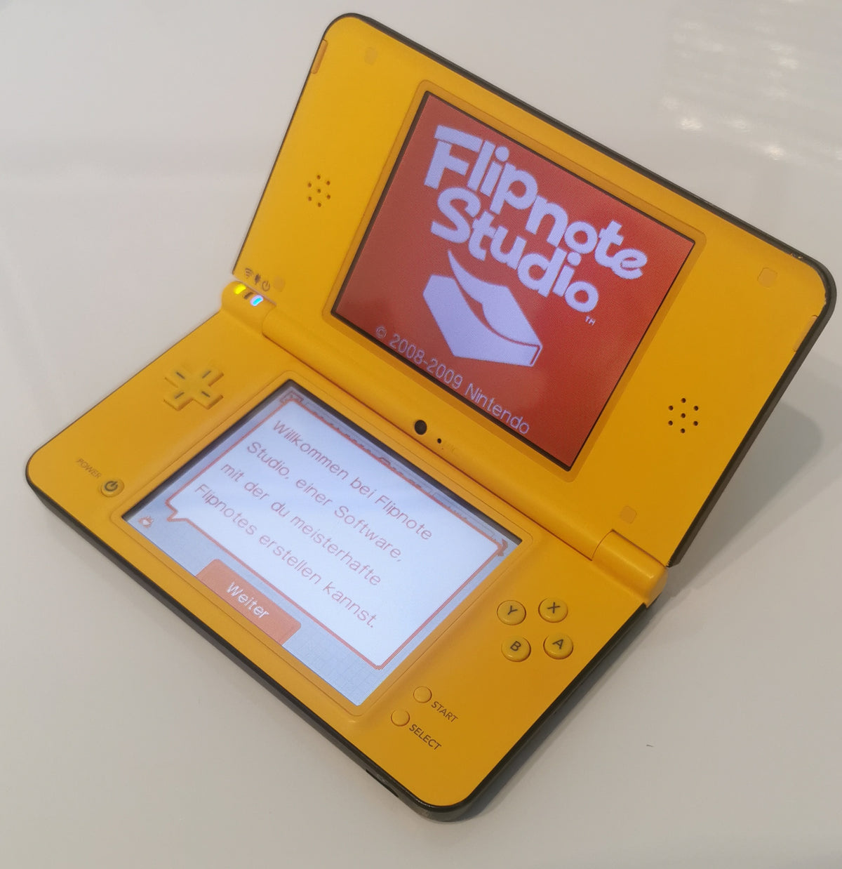 Nintendo DSi XL Konsole gelb [Gut]