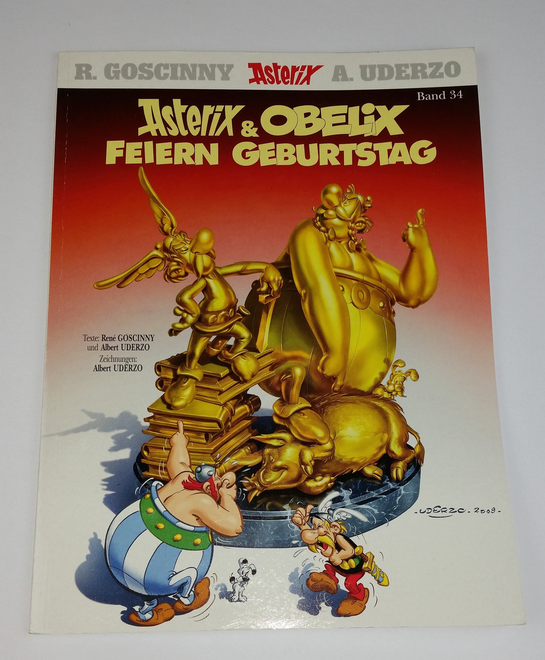 Asterix 34 Asterix und Obelix feiern Geburtstag Comic [Wie Neu]